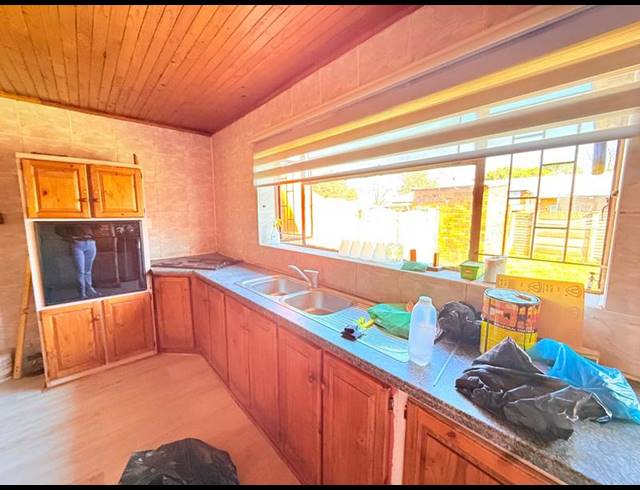 2 BEDROOM HOUSE FOR SALE IN VANDERBIJLPARK CW 6